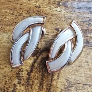 Pair of Vintage Agnes Clip On Earrings Cream and Gold Tone 1980s